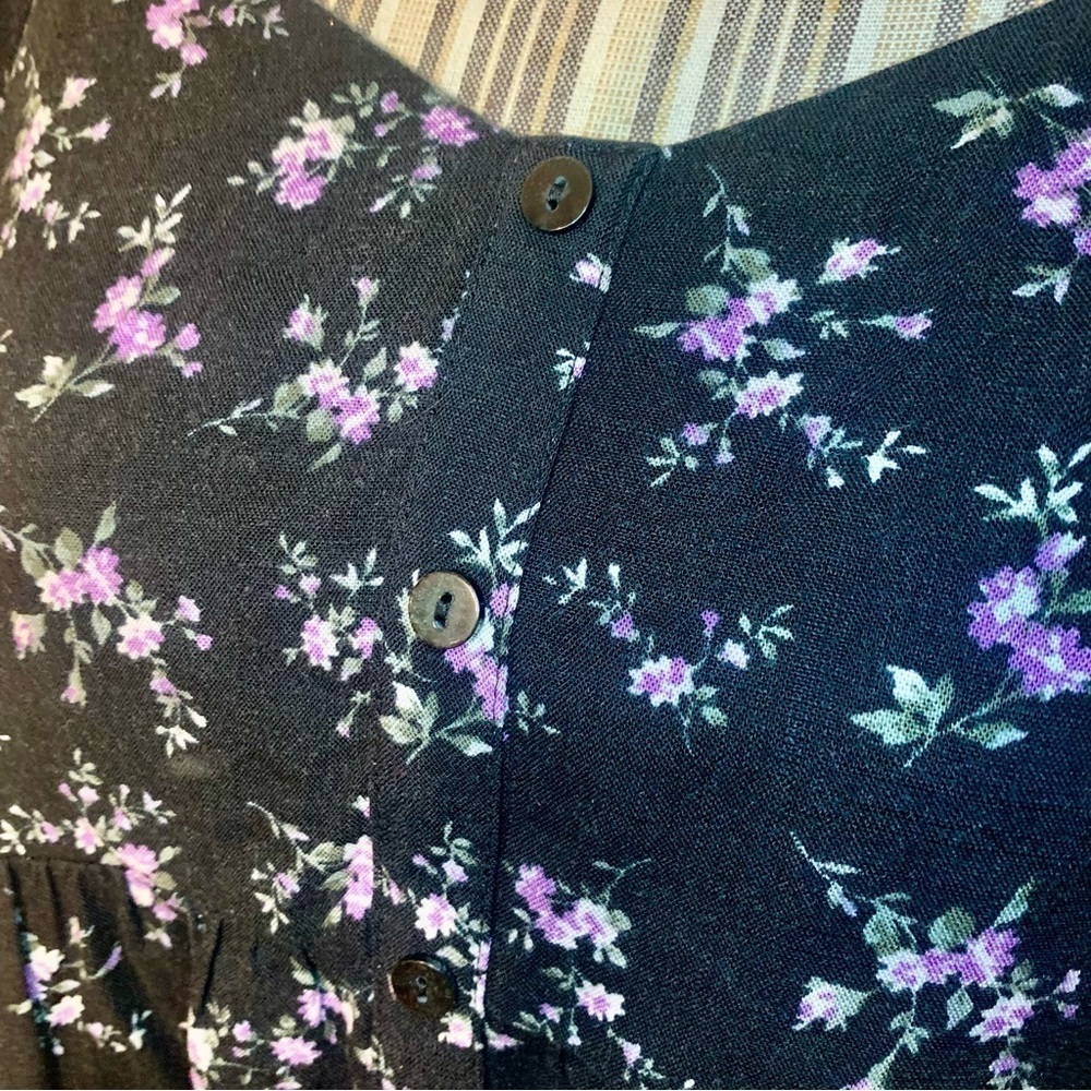 Wild Fable Boho Dress Medium Black Floral Purple Green Flowy Puff Sleeves - Picture 9 of 16